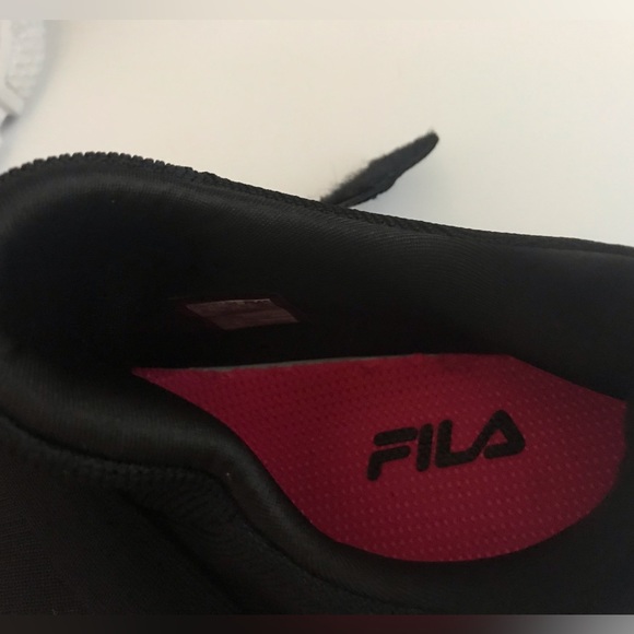 EUC FILA VASTRA WOMENS BLACK/PINK/WHITE SOLE RUNNING SHOES-SIZE 9 1/2 - Picture 4 of 6